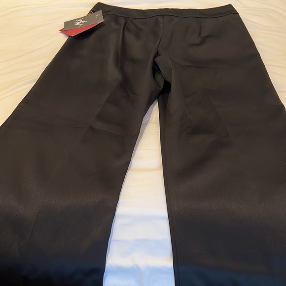 Black satin trousers. NWT. Size 12. Classic - Picture 5 of 6